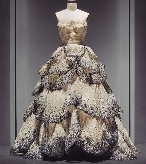 dior junon dress construction|christian dior ball gowns 1949.